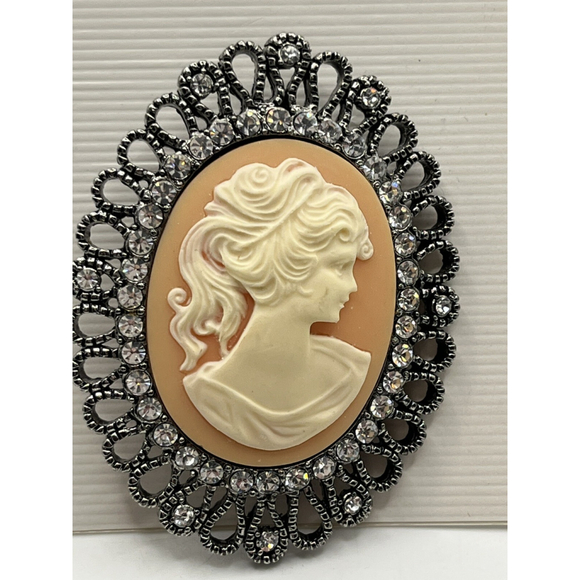 VTG SILVER TONE Pendant Brooch Oval Cameo PEACH Background Fashion Jewelry NEW - Picture 10 of 16
